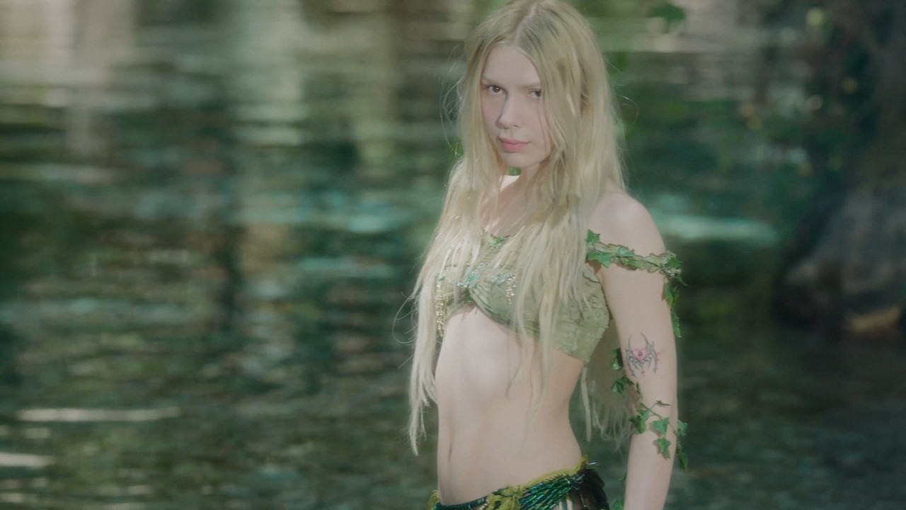 Aleyna Tilki - Bitti Mp3 İndir