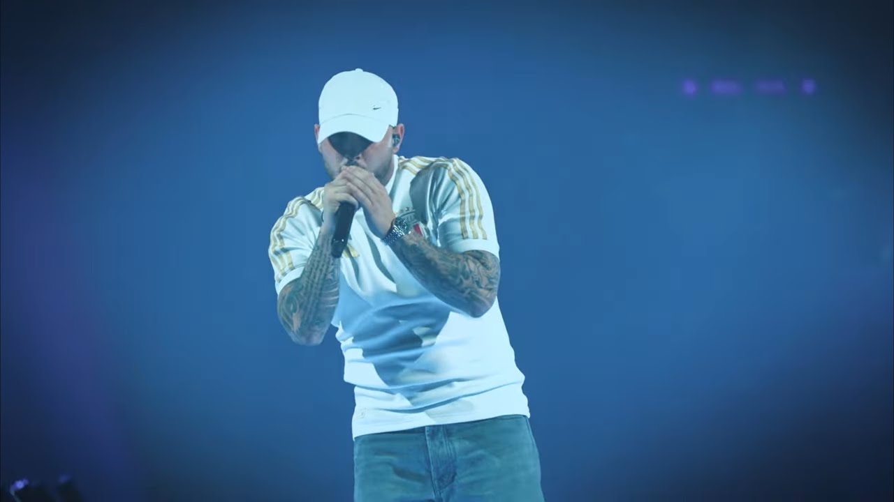 Ati242 - Italy Forma (Live at VW Arena) Mp3 İndir