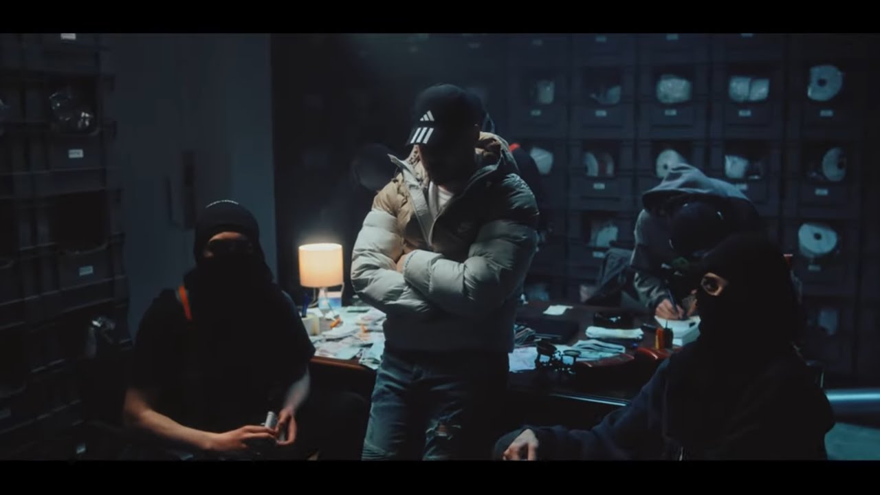 Ati242 - Kaptan (Official Video) Mp3 İndir