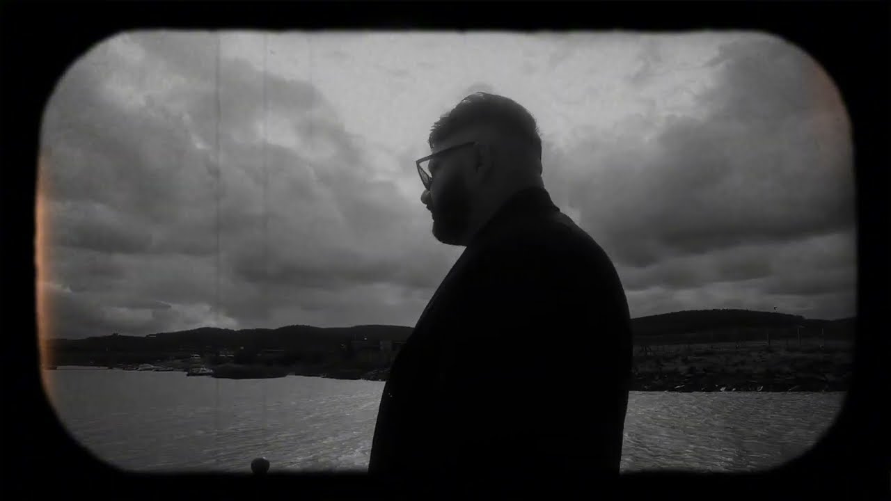 Ayaz Erdoğan - Desene Günaydın (Offical Video) Mp3 İndir