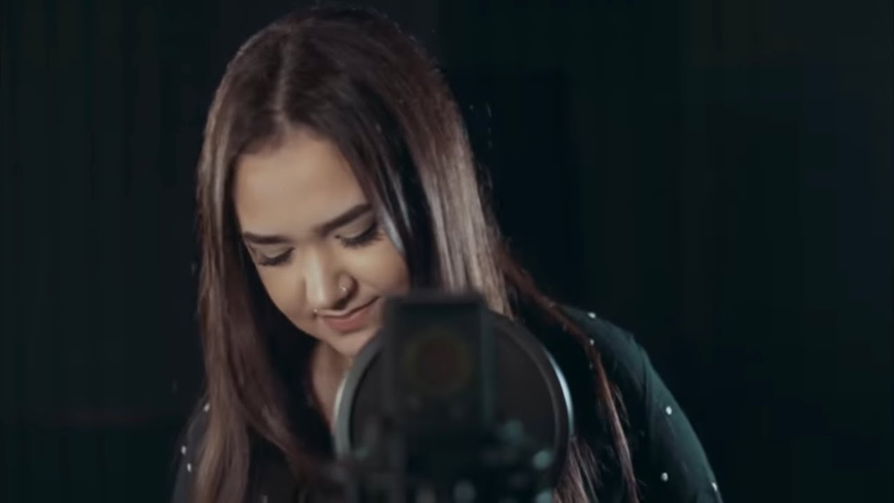 Aysellou - Seni Düşündüm Mp3 İndir