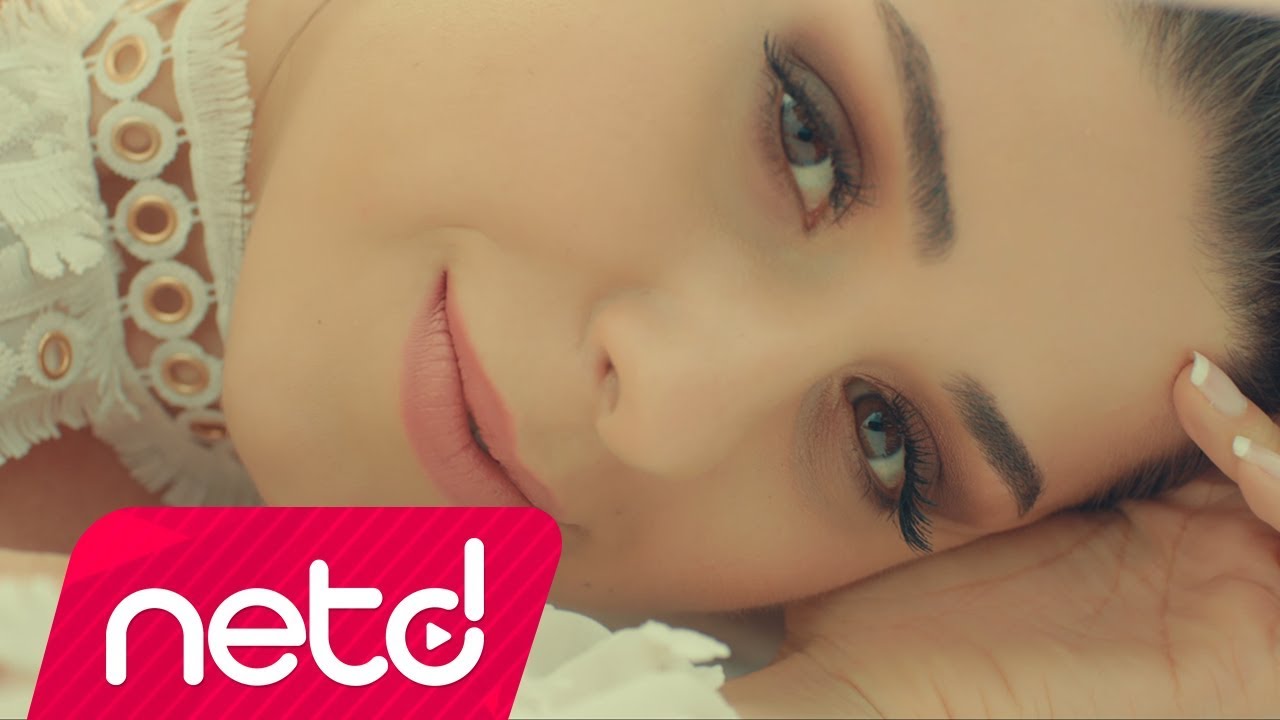 Büşra Periz - Küçük Sevgilim Mp3 İndir