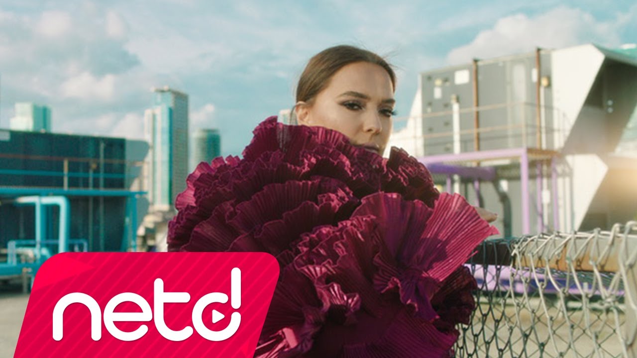 Demet Akalın - Bi Daha Bi Daha Mp3 İndir