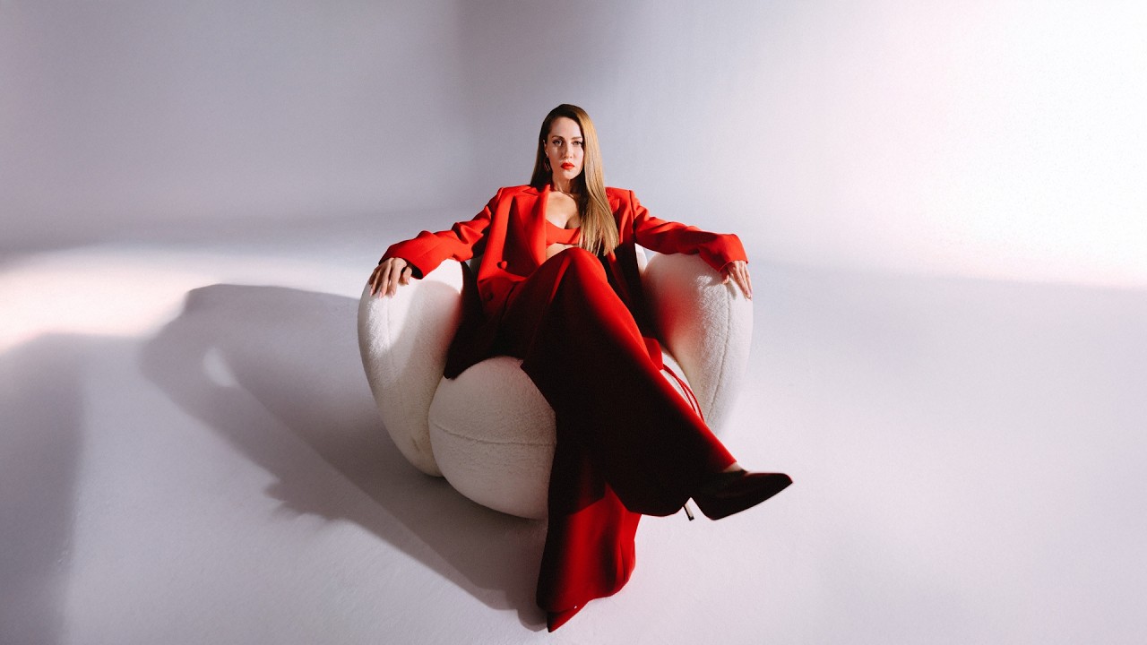 Derya Uluğ - Yakıyorlar Mp3 İndir