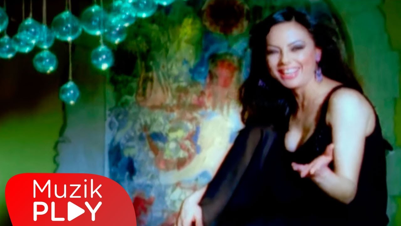 Ebru Gündeş - Çingenem (Official Video) Mp3 İndir