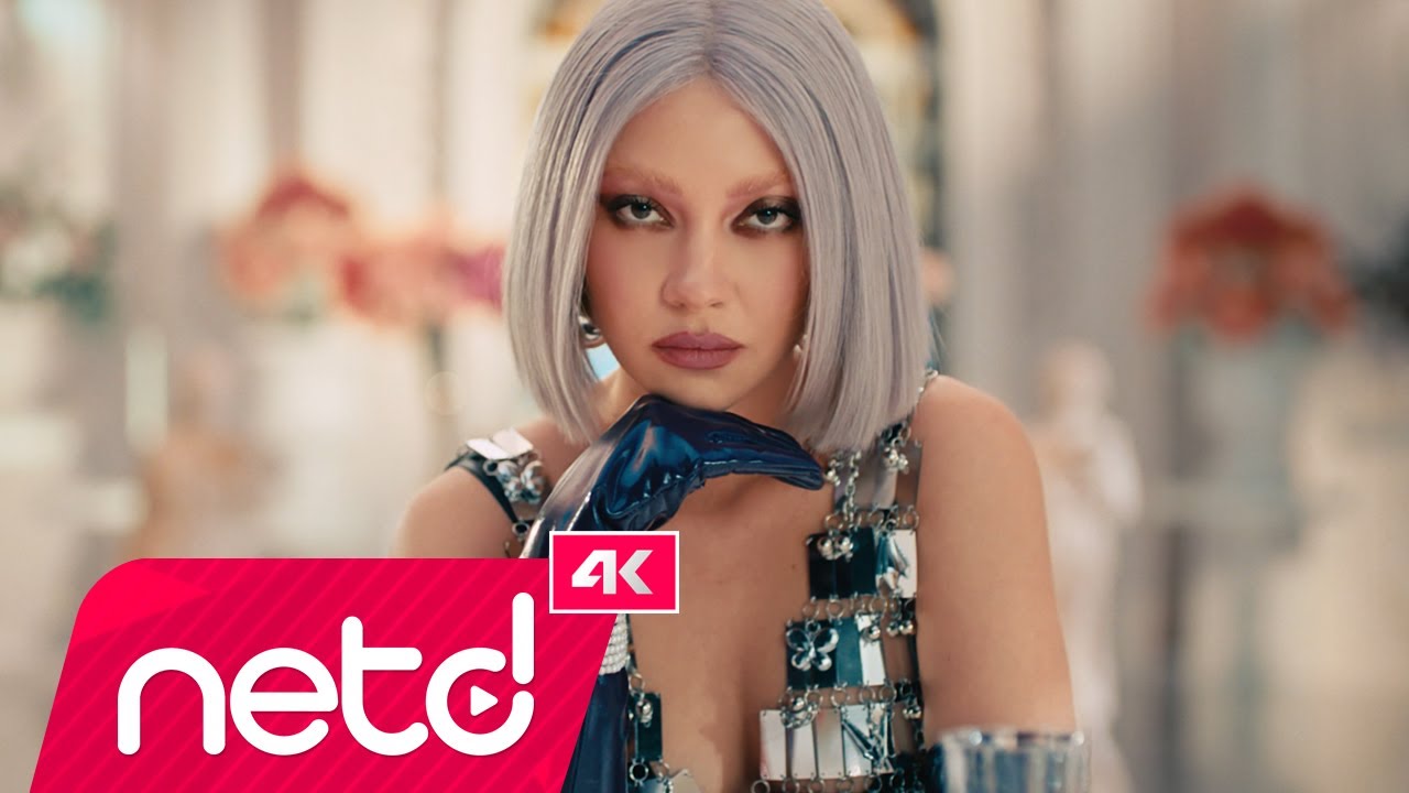 Ece Seçkin - Lambalar Mp3 İndir