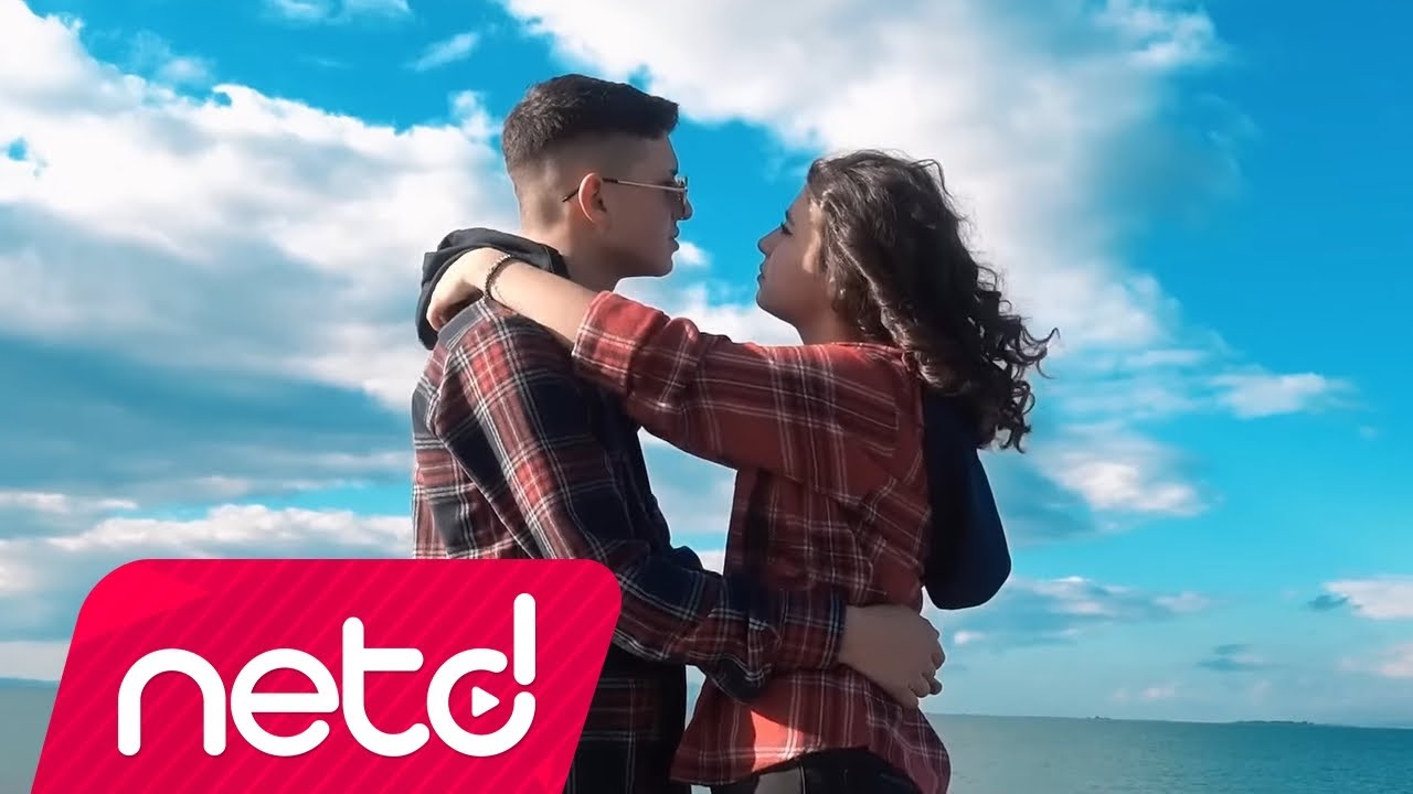 Elmas - Bir Beni Sev Mp3 İndir