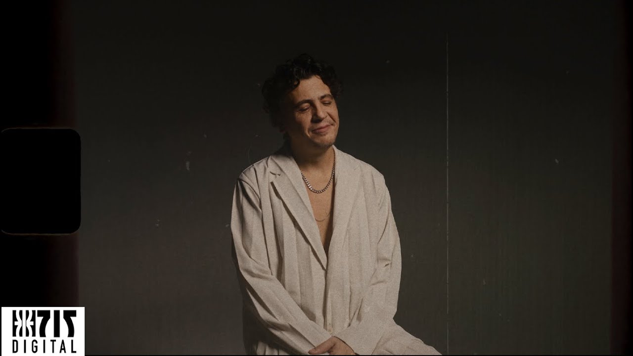 Ersay Üner - Üzdü (Official Video) Mp3 İndir