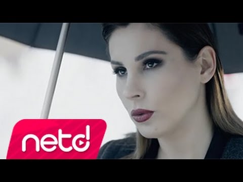 Funda Arar - Yoksun Mp3 İndir