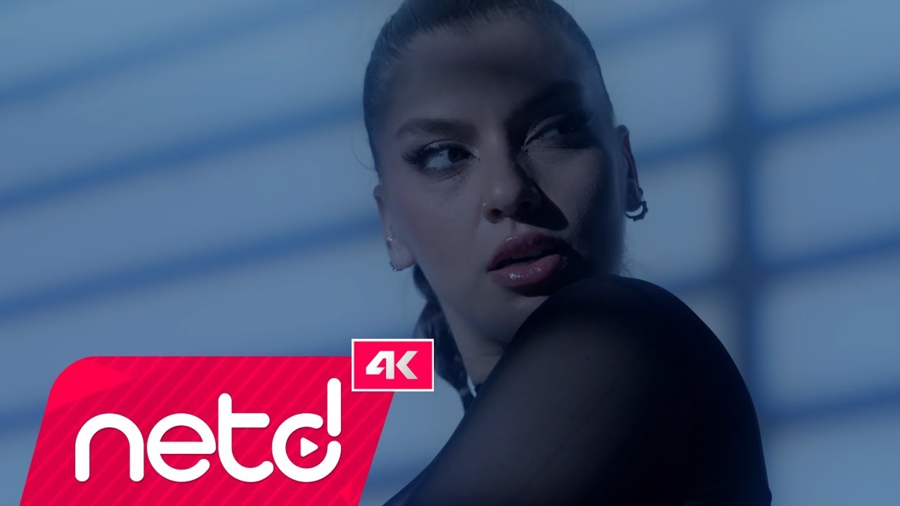 Funda - Kırmızı Kart Mp3 İndir