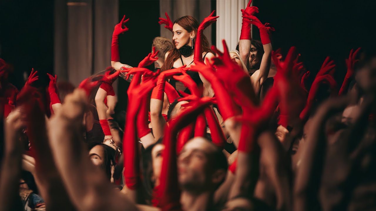 Hadise - Fırtınam (Official Video) Mp3 İndir