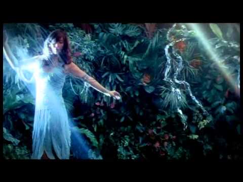 Hande Yener - Kelepçe (Clip Version) Mp3 İndir