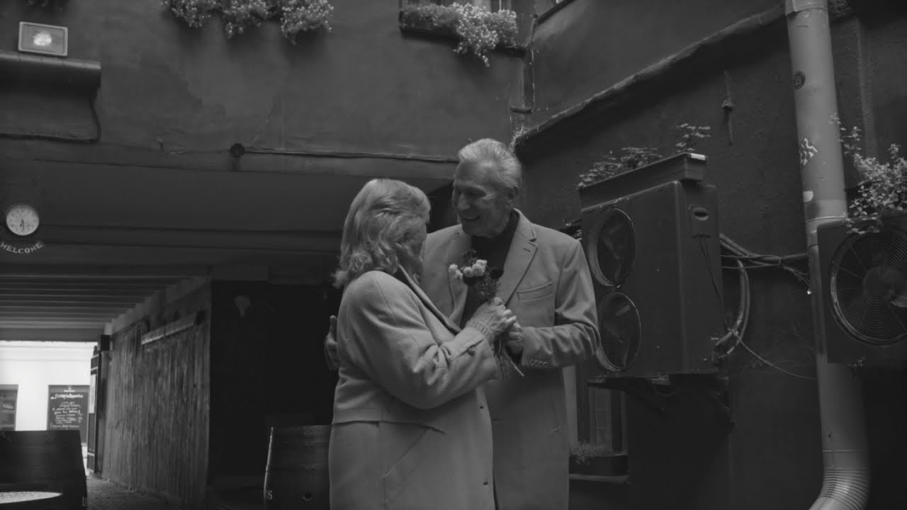 HiraiZerdüş | Bu şehirden giderim Mp3 İndir