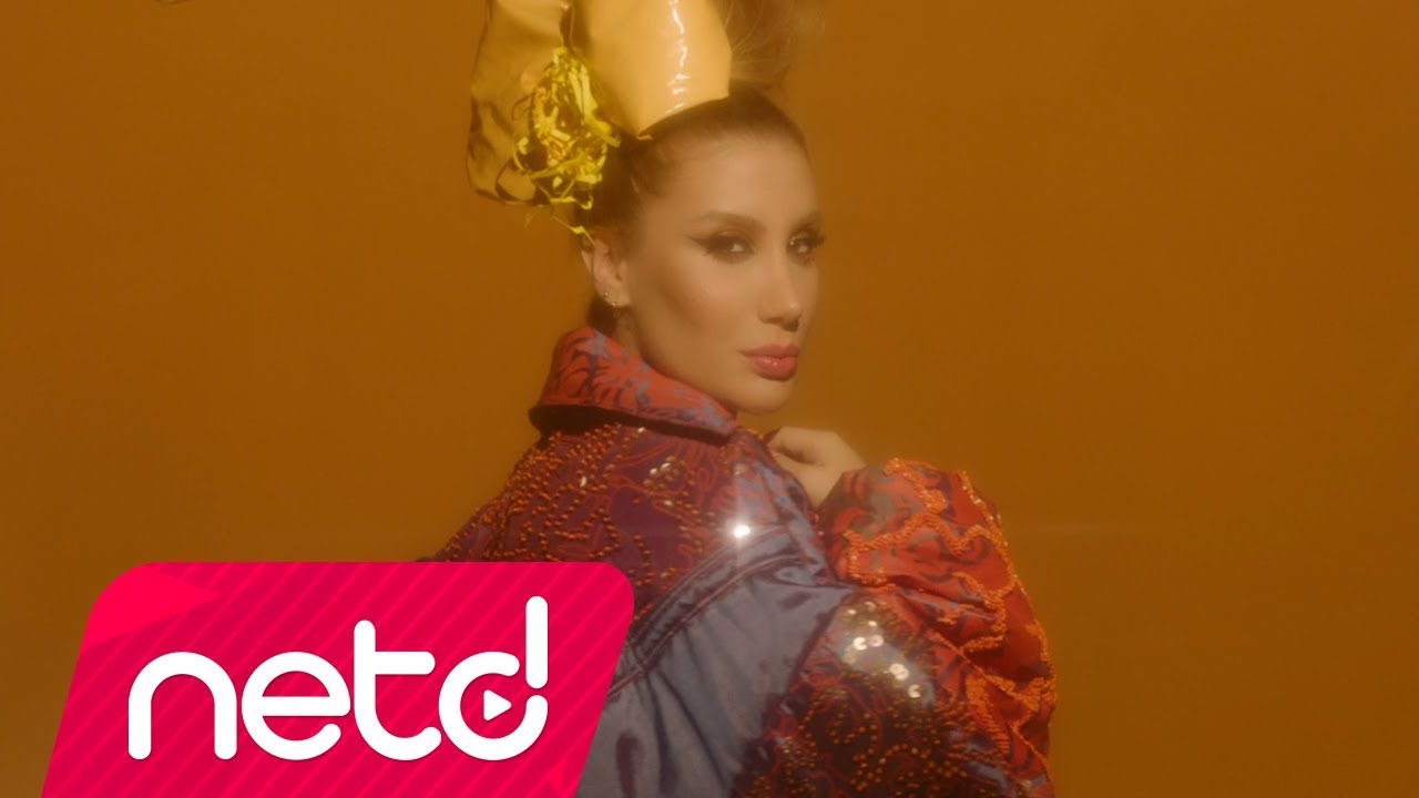 İrem Derici - Aşkımız Olay Olacak Mp3 İndir