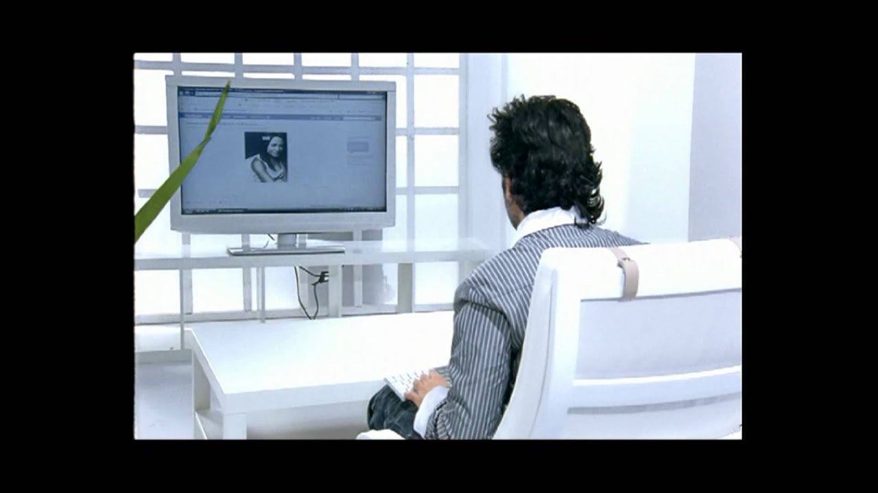 İsmail YK - Facebook (Official Video) Mp3 İndir