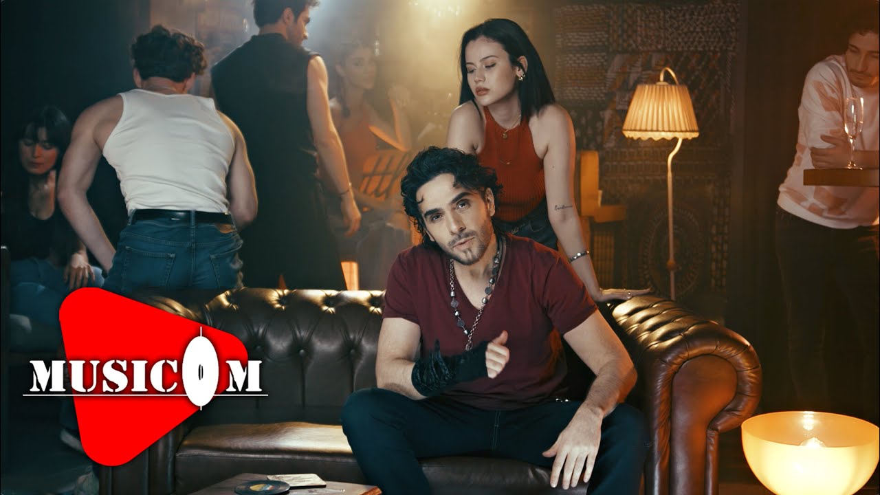 İsmail YK - Gel Yare Mp3 İndir