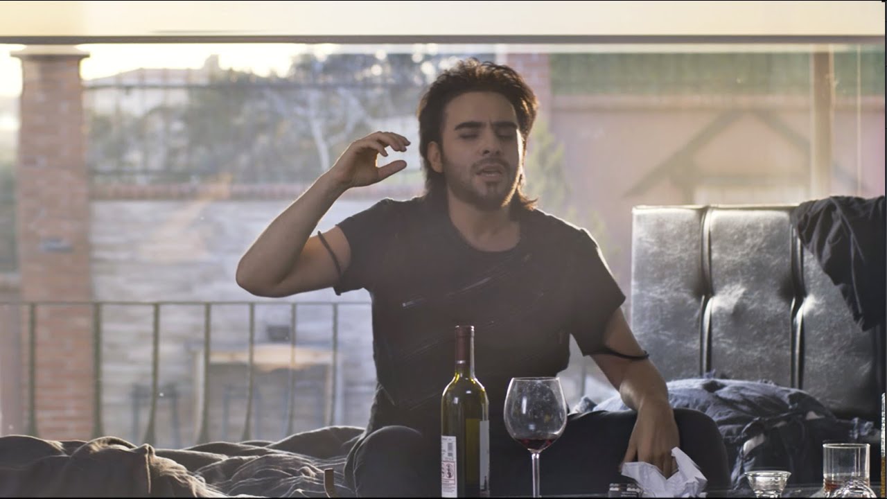 İsmail YK - Yaktırdın Bir Sigara Mp3 İndir