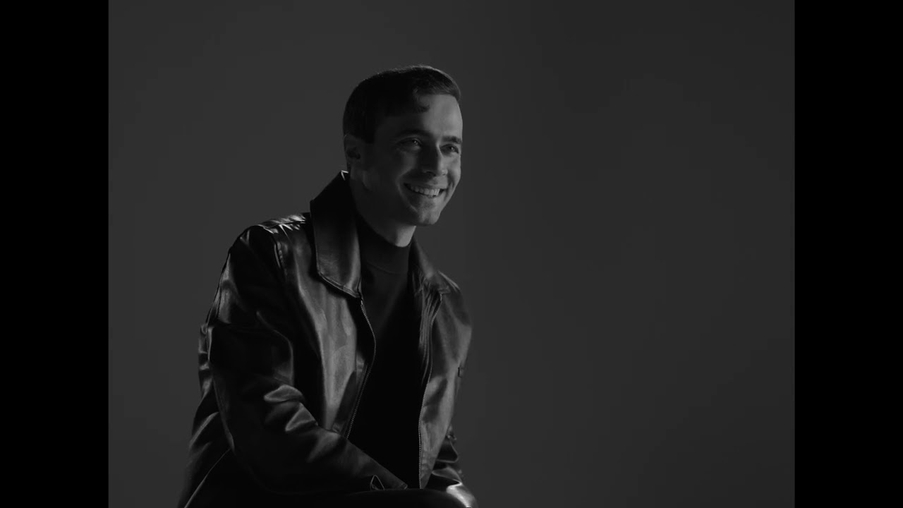 Mert Demir - Acı Veriyor Mp3 İndir