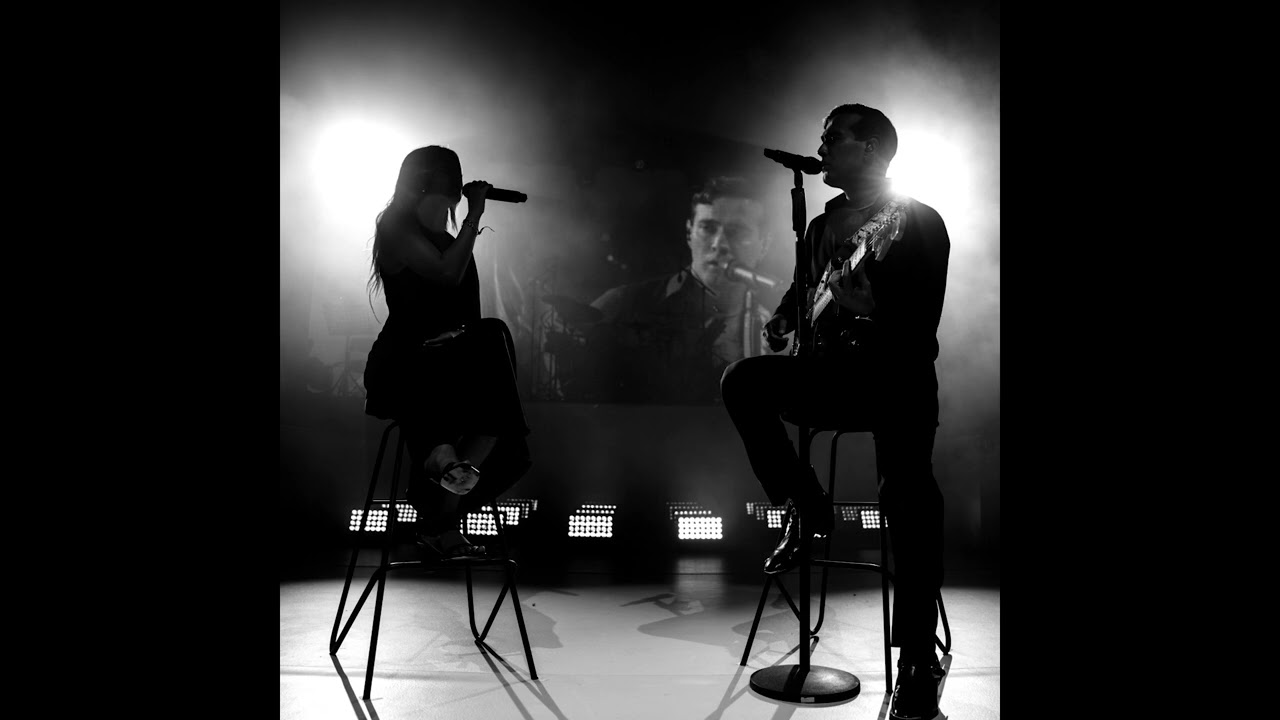 Mert Demir feat. Duygu Edis - Olmazlara Vuruluyorum Mp3 İndir