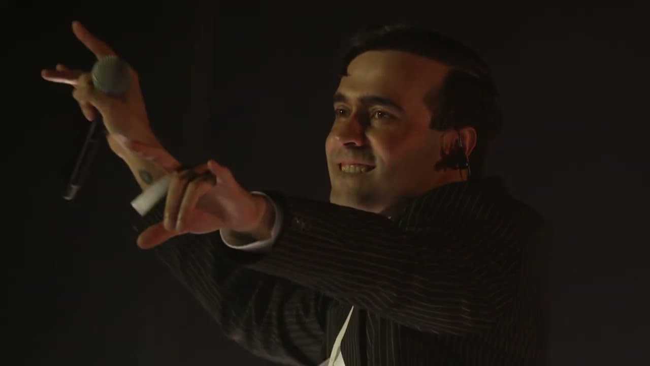 Mert Demir - Gözlerime Bak (Live At Zorlu) Mp3 İndir