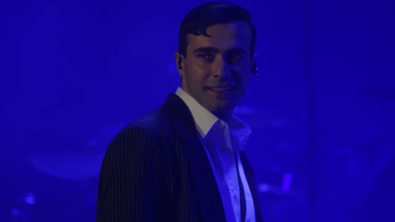 Mert Demir - Tutuklu (Live @Zorlu) Mp3 İndir