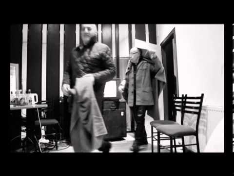 MFÖ - Hep Yaşın 19 Mp3 İndir
