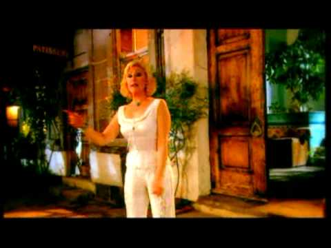 Muazzez Ersoy - Gör Gör Mp3 İndir