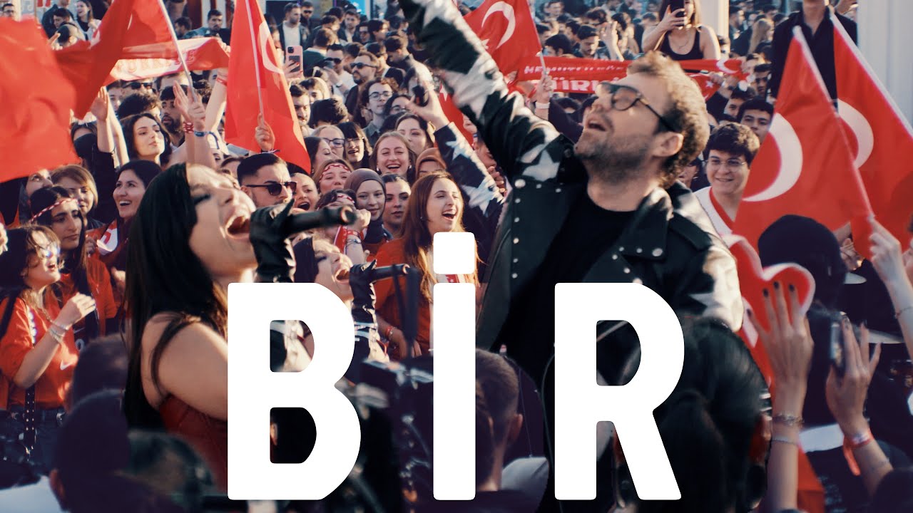 Murat Dalkılıç, Afra, Can Atayılmaz - Bir I Official Music Video Mp3 İndir