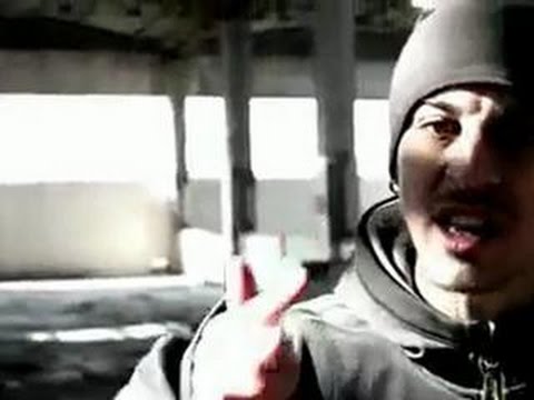 Norm Ender - Çıktık Yine Yollara Mp3 İndir