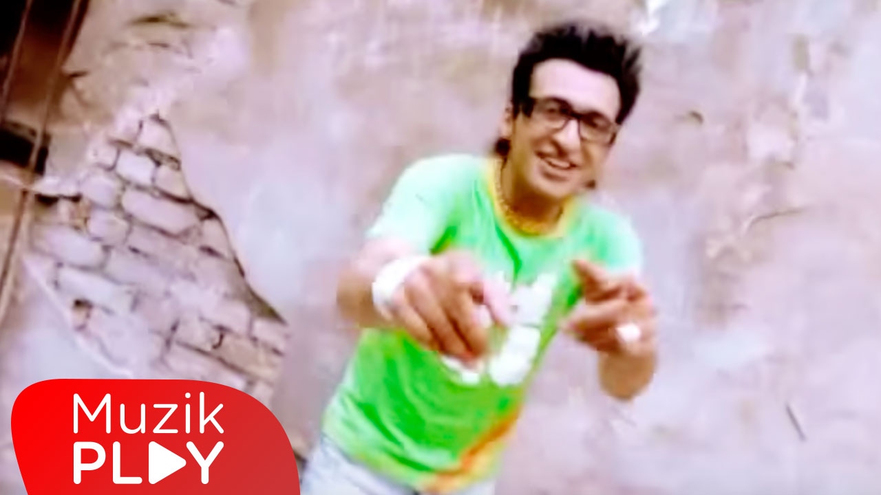 Ragga Oktay - Papucu Yarım (Official Video) Mp3 İndir