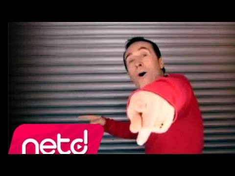 Sait Uçar - Bir Sağa Bir Sola Mp3 İndir