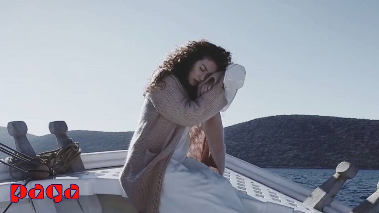 Sena Şener - Bak Bana Mp3 İndir