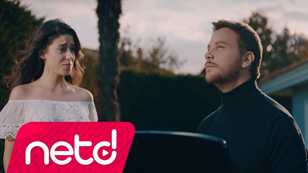 Sinan Akçıl feat. Ferah Zeydan - İyi Değilim Mp3 İndir