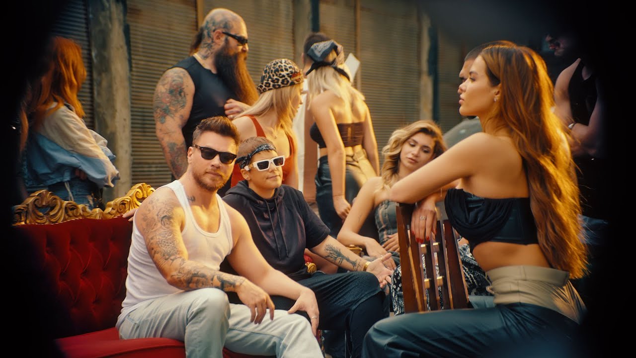 Sinan Akçıl & Ferah Zeydan - Hadi Yavrum Mp3 İndir