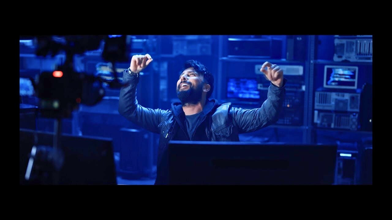 TARKAN – Geççek (Official Music Video) Mp3 İndir