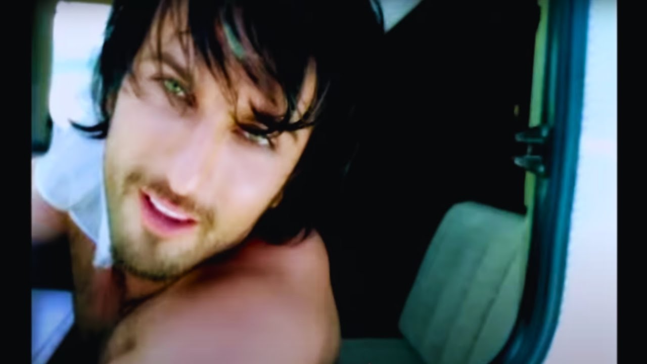 TARKAN - Kuzu Kuzu (Acoustic ) (Official Music Video) Mp3 İndir