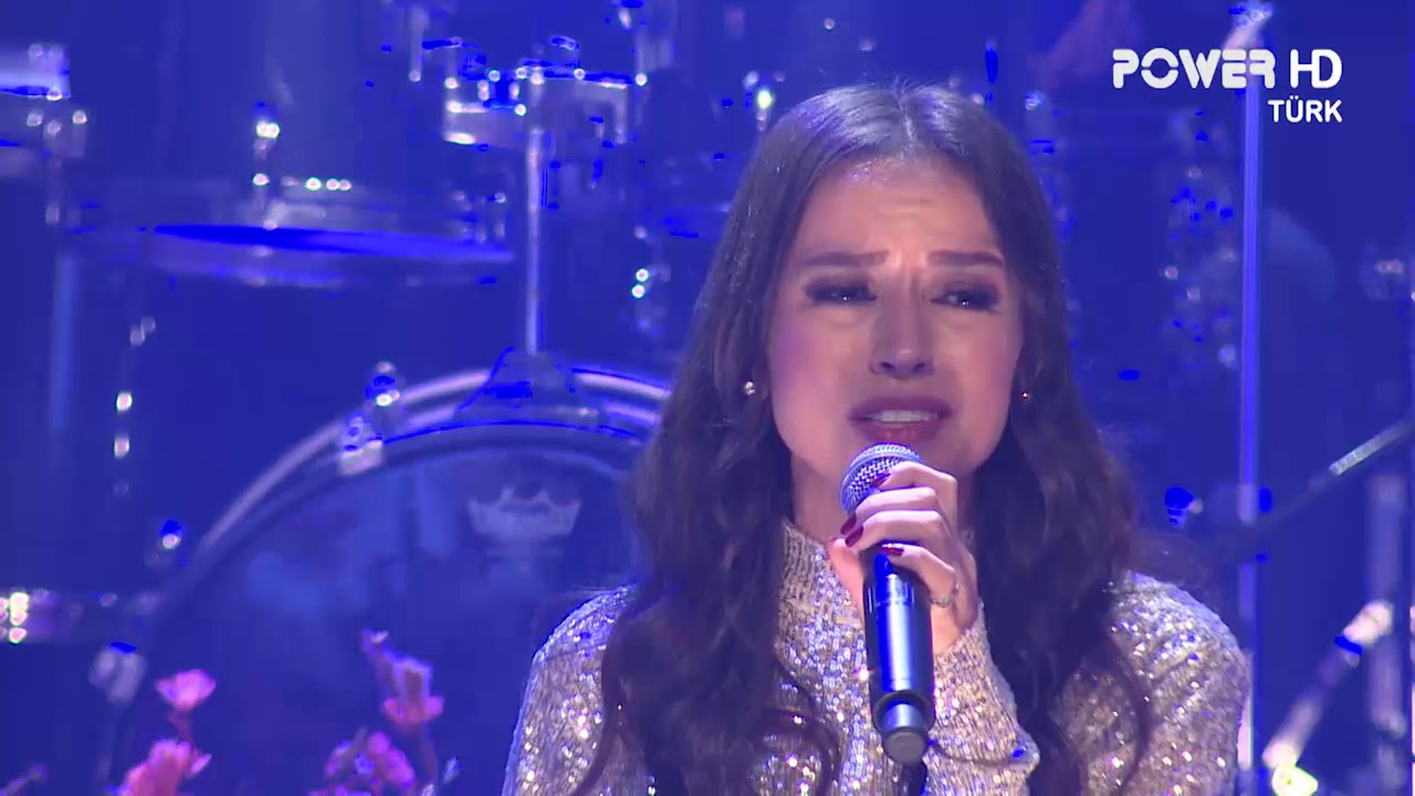 Tuğba Yurt - Dön Desem Mp3 İndir