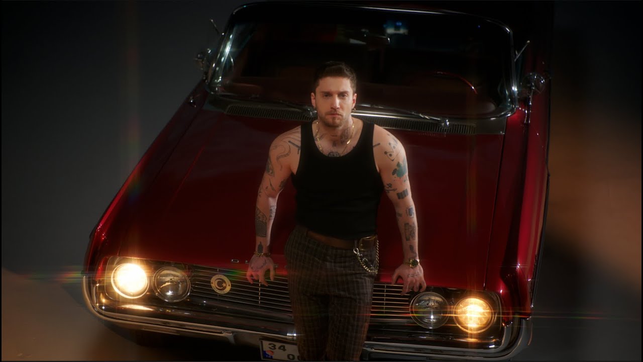 Ufuk Beydemir - Sarı Sarı Saçlar Mp3 İndir