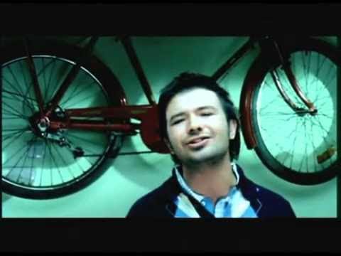 Yalın - Küçücüğüm (Official Video) Mp3 İndir