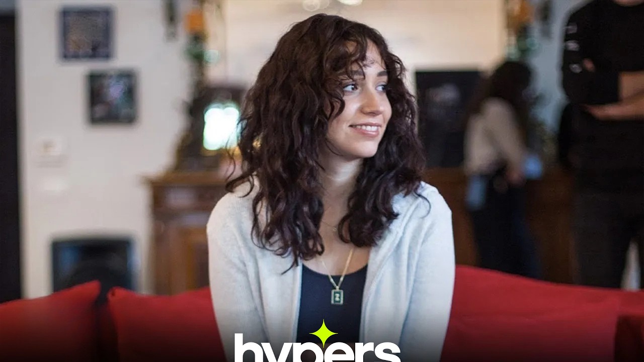 Zeynep Bastık - Uslanmıyor Bu (Official Video) Mp3 İndir