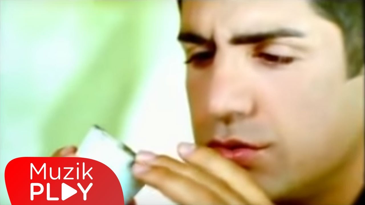 Özcan Deniz - Dön Desem (Official Video) Mp3 İndir