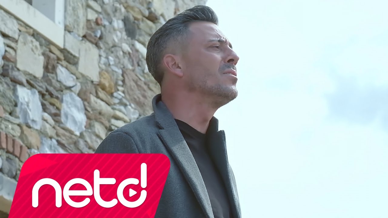 Şahin Özlem - Bulutlara Esir Olduk Mp3 İndir