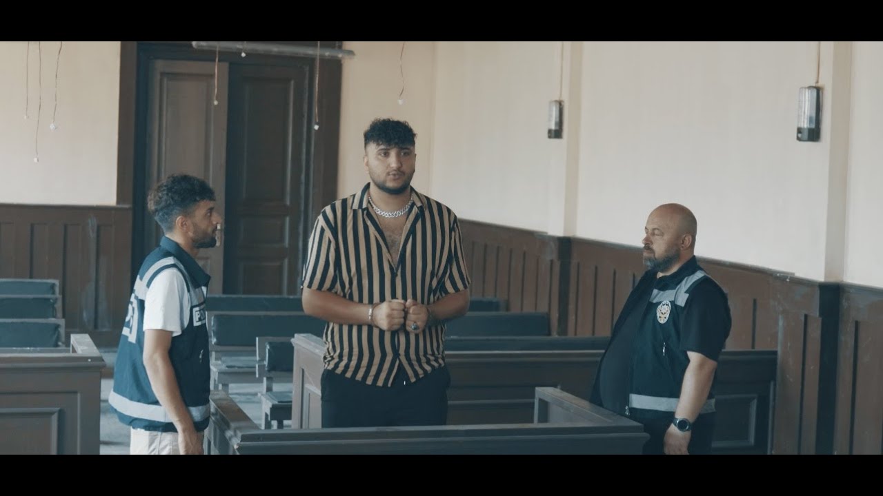 Şenol Evgi ft. Gizo - Bizi Karalar Alem Mp3 İndir